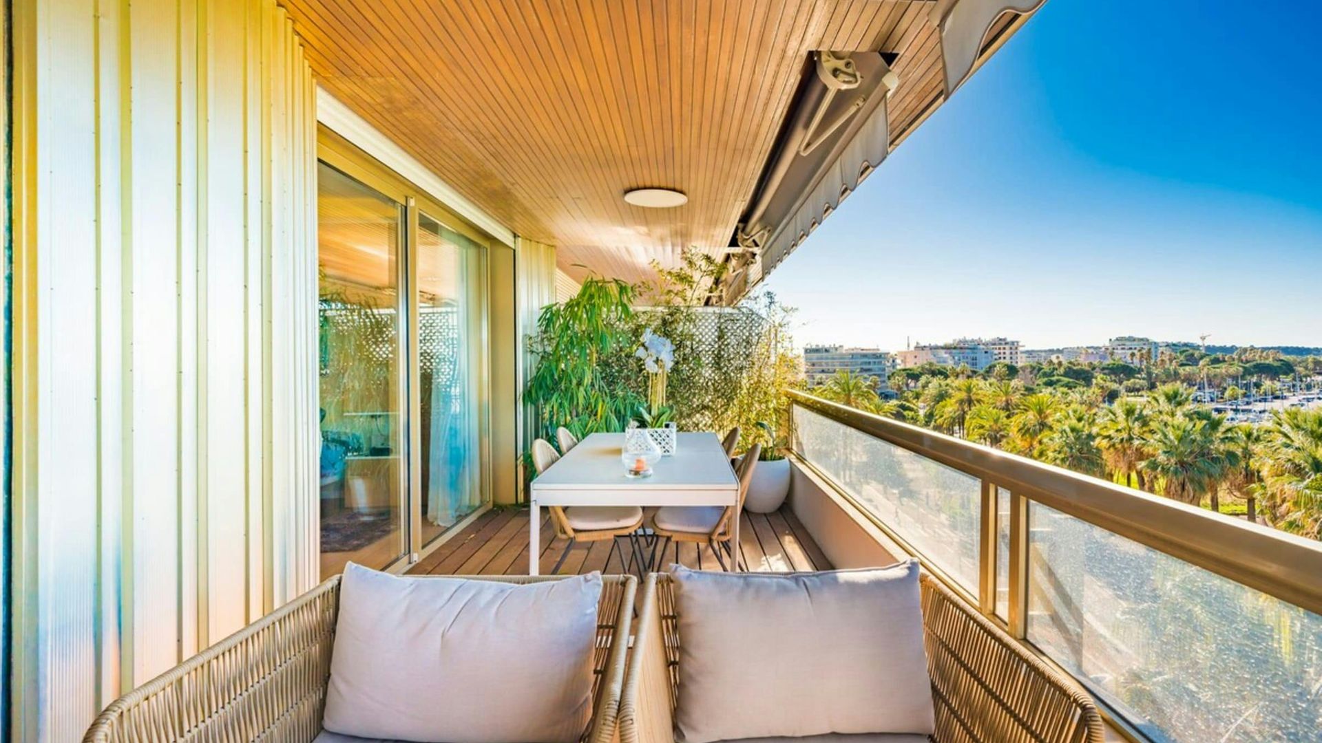 French Riviera Retreat photo 4