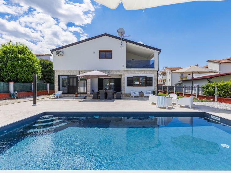 Villa Rubil photo 1