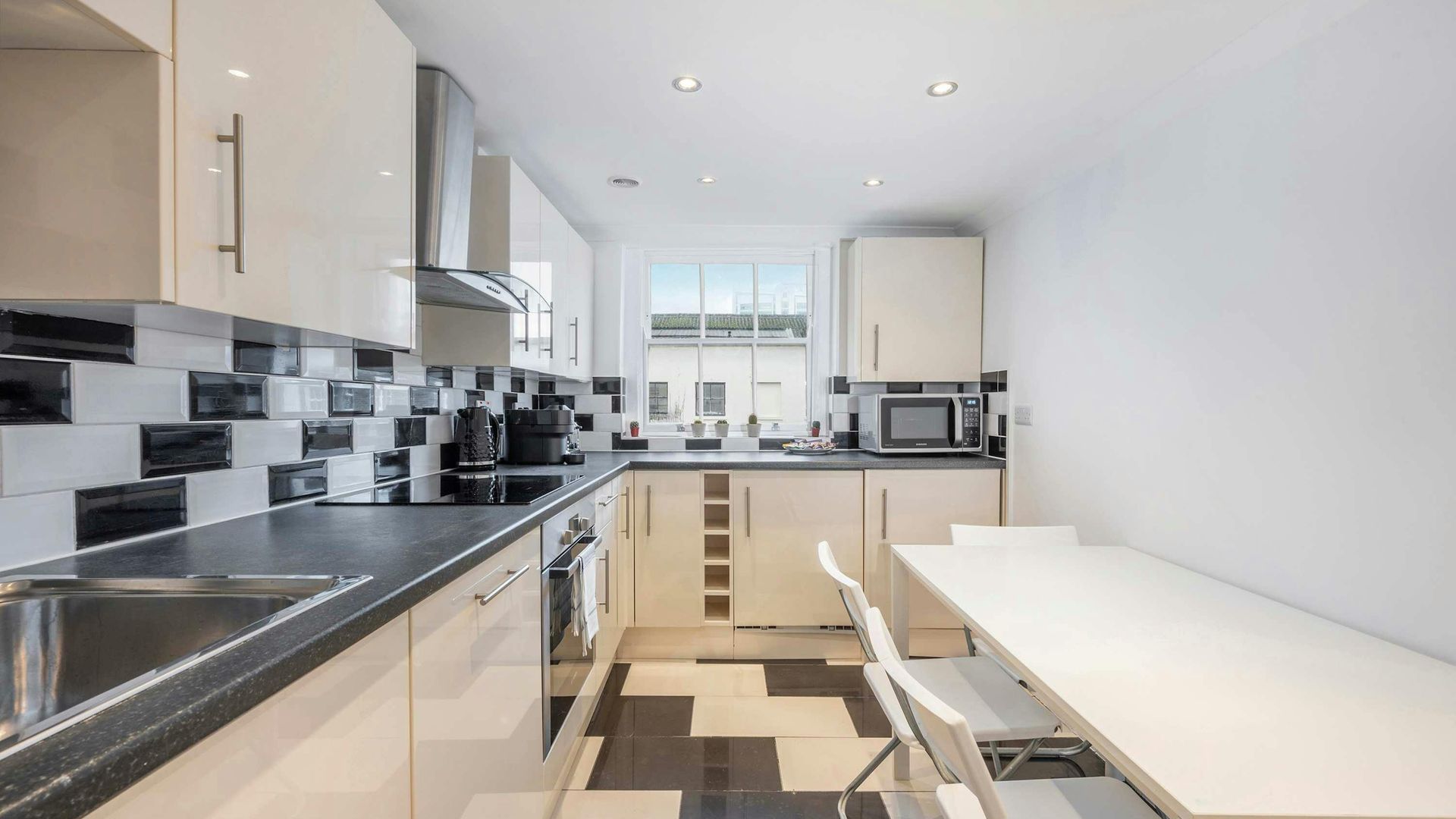 Fitzrovia Heights photo 2