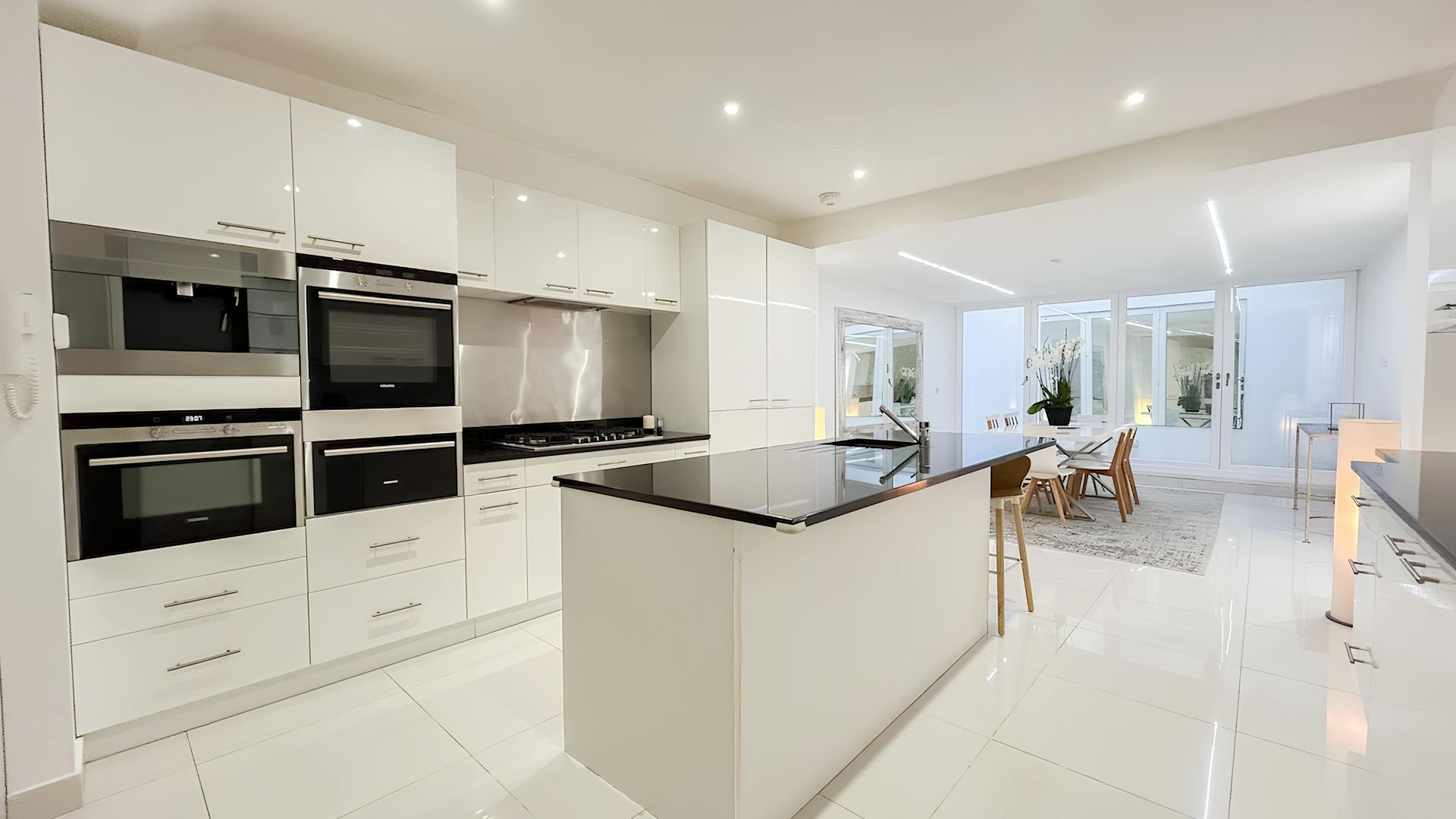 Notting Hill Jewel photo 3