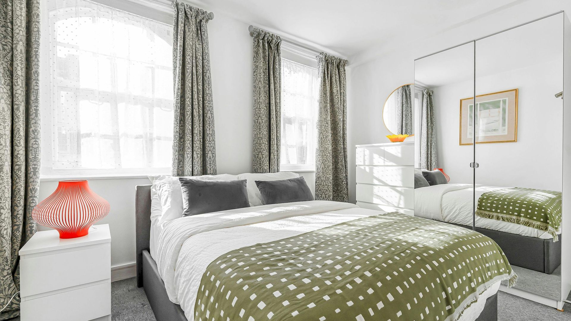 Mayfair Retreat photo 6