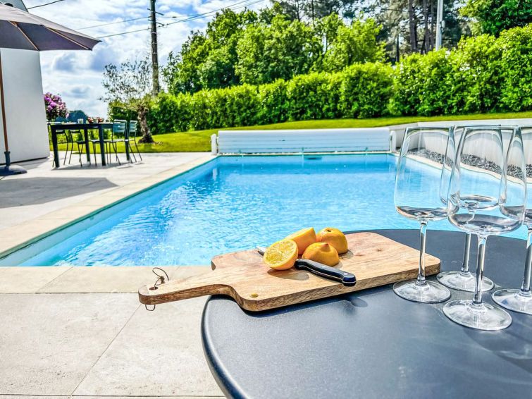 La Tour Bourgerel avec piscine photo 3