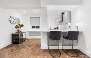 Hyde Park Retreat