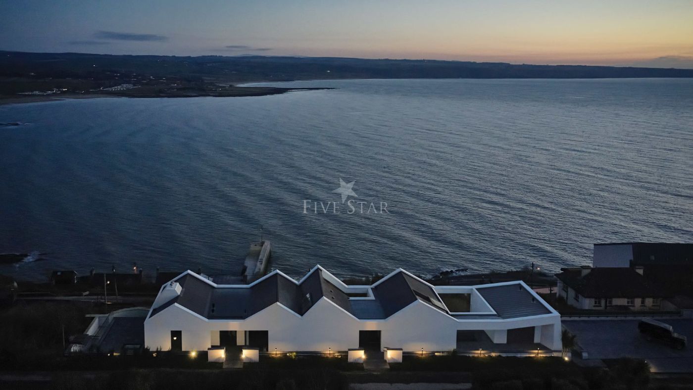 5-Star Beach House photo 1