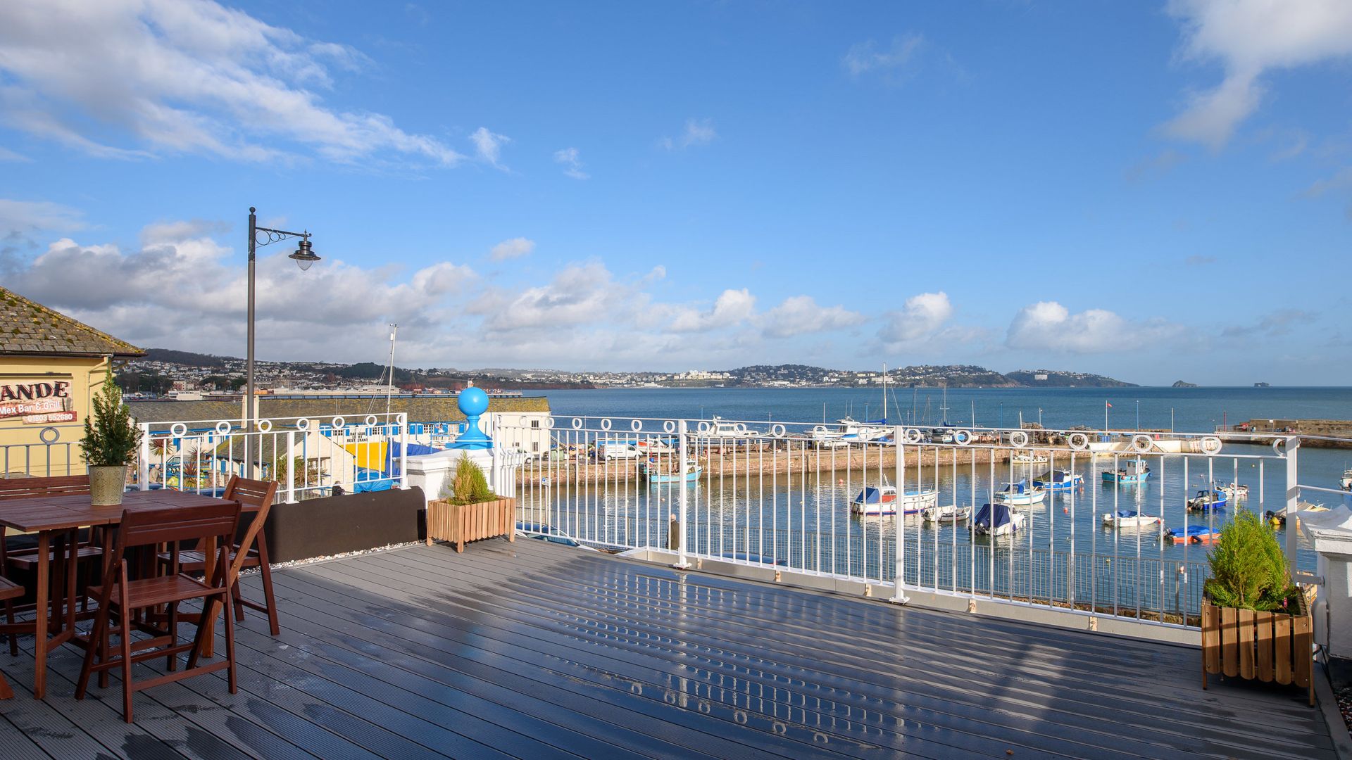 Quayside View - Directly on Paignton Harbour photo 3