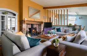 The Cottage - Characterful, coastal with hot tub reviews