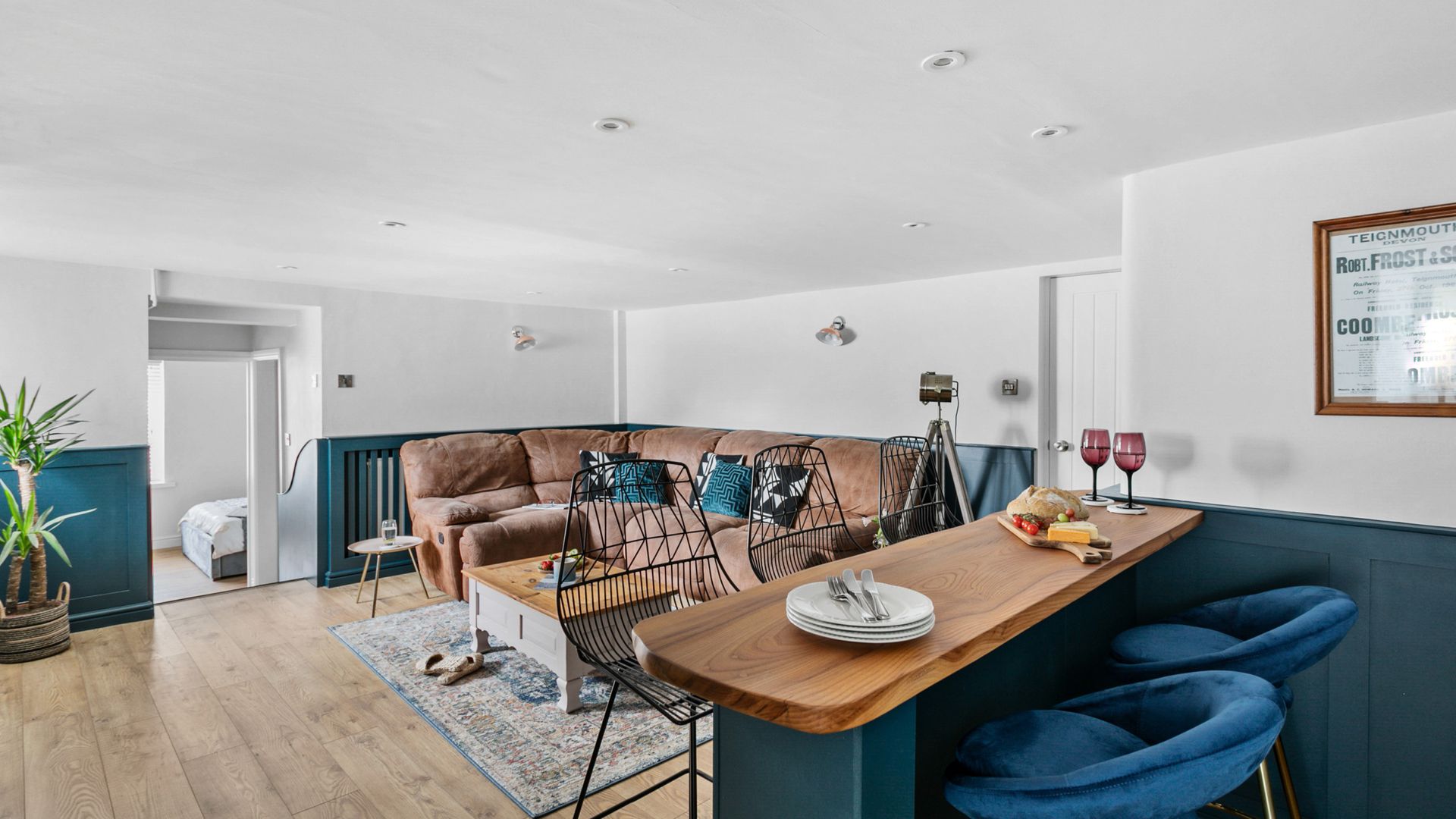 Coombe Bank - Seaboard spirit, contemporary chic photo 1
