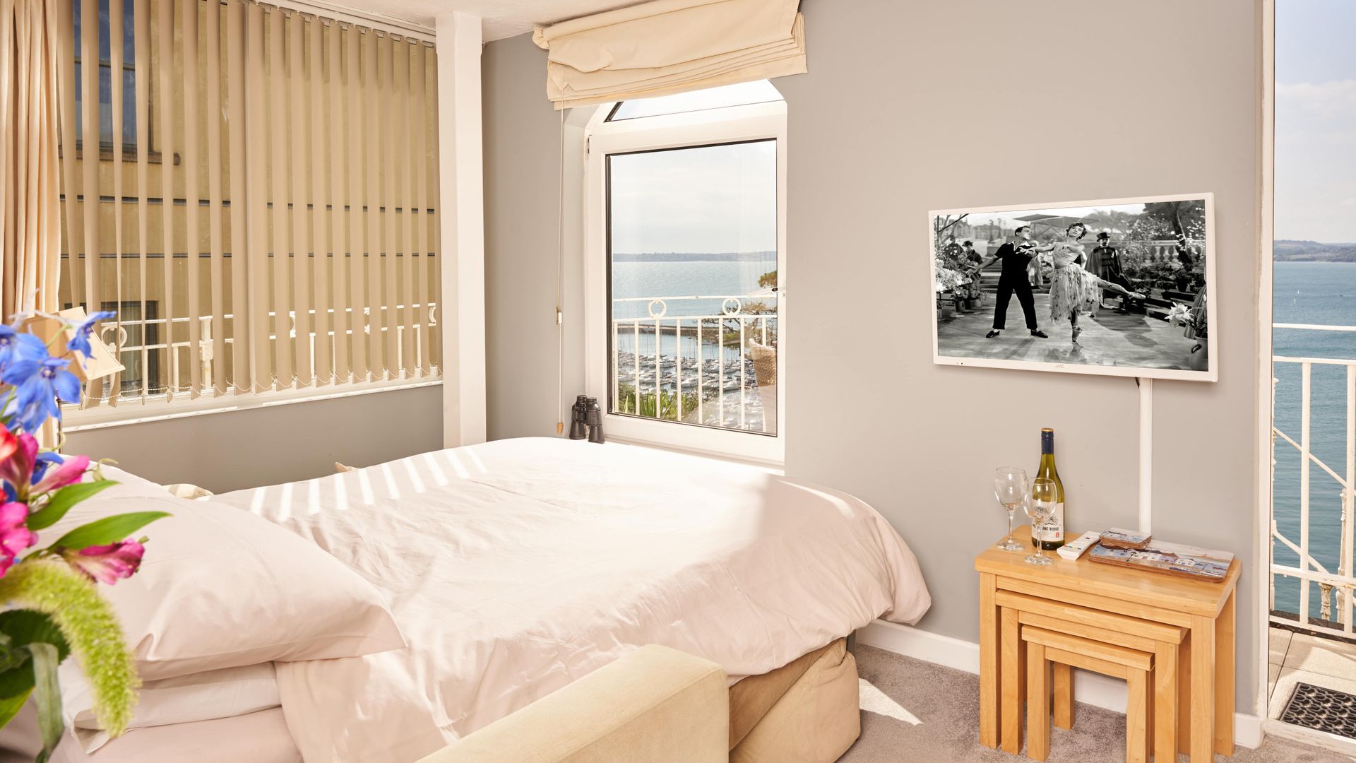 Bayfort Sea Studio - cosy, terrace, sea views photo 3