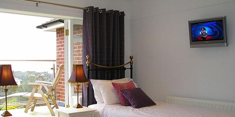 42 Caldy Road photo 7