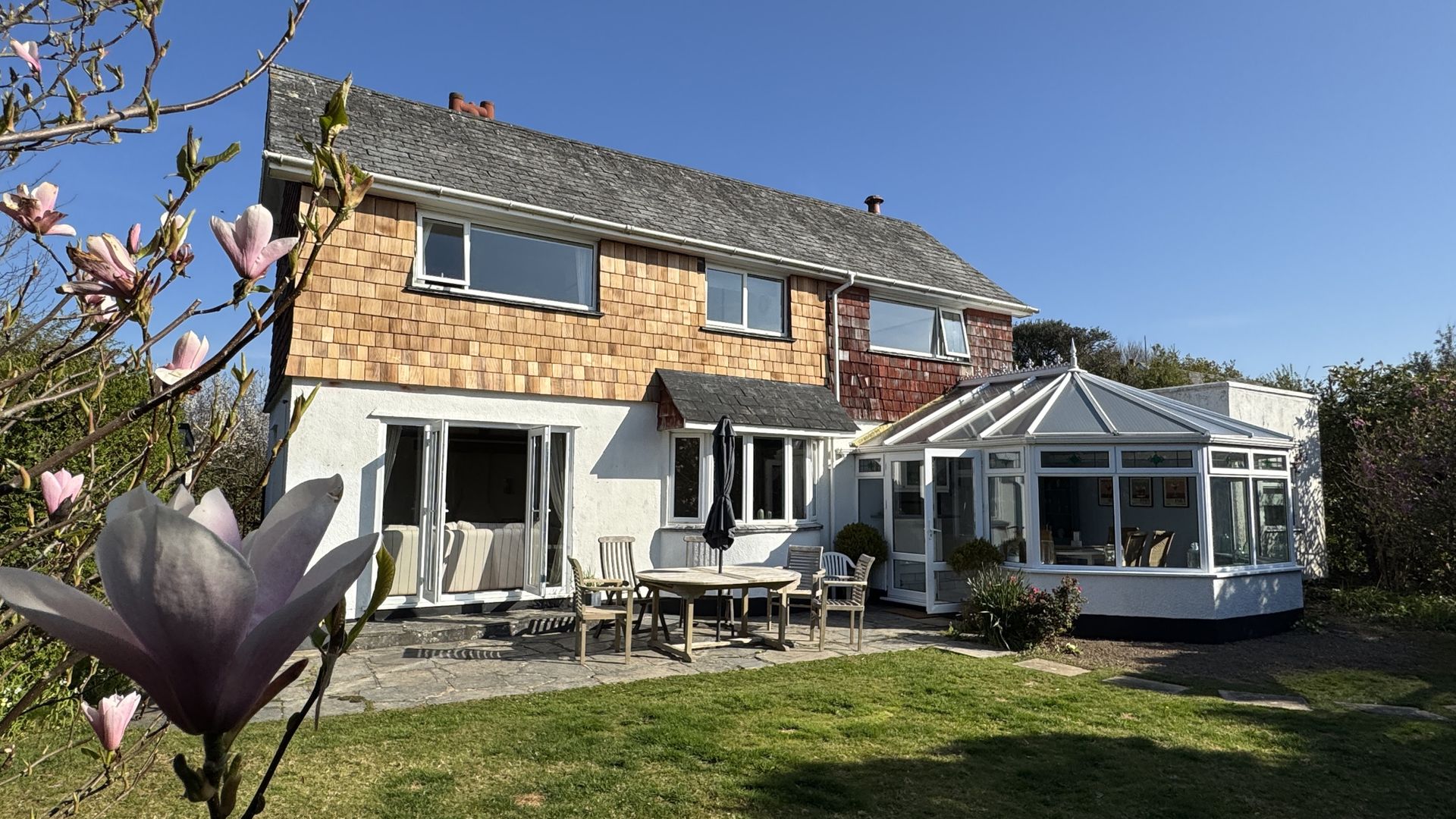 Blue Haze - Family accommodation with private beach access photo 1