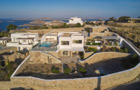 Luxspace Mykonian Retreat: Vista Bliss