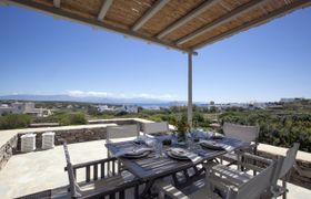 Serene holiday villa - Views, nr Best family Beach 