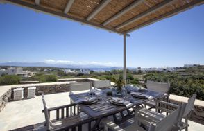 Serene holiday villa - Views, nr Best family Beach 