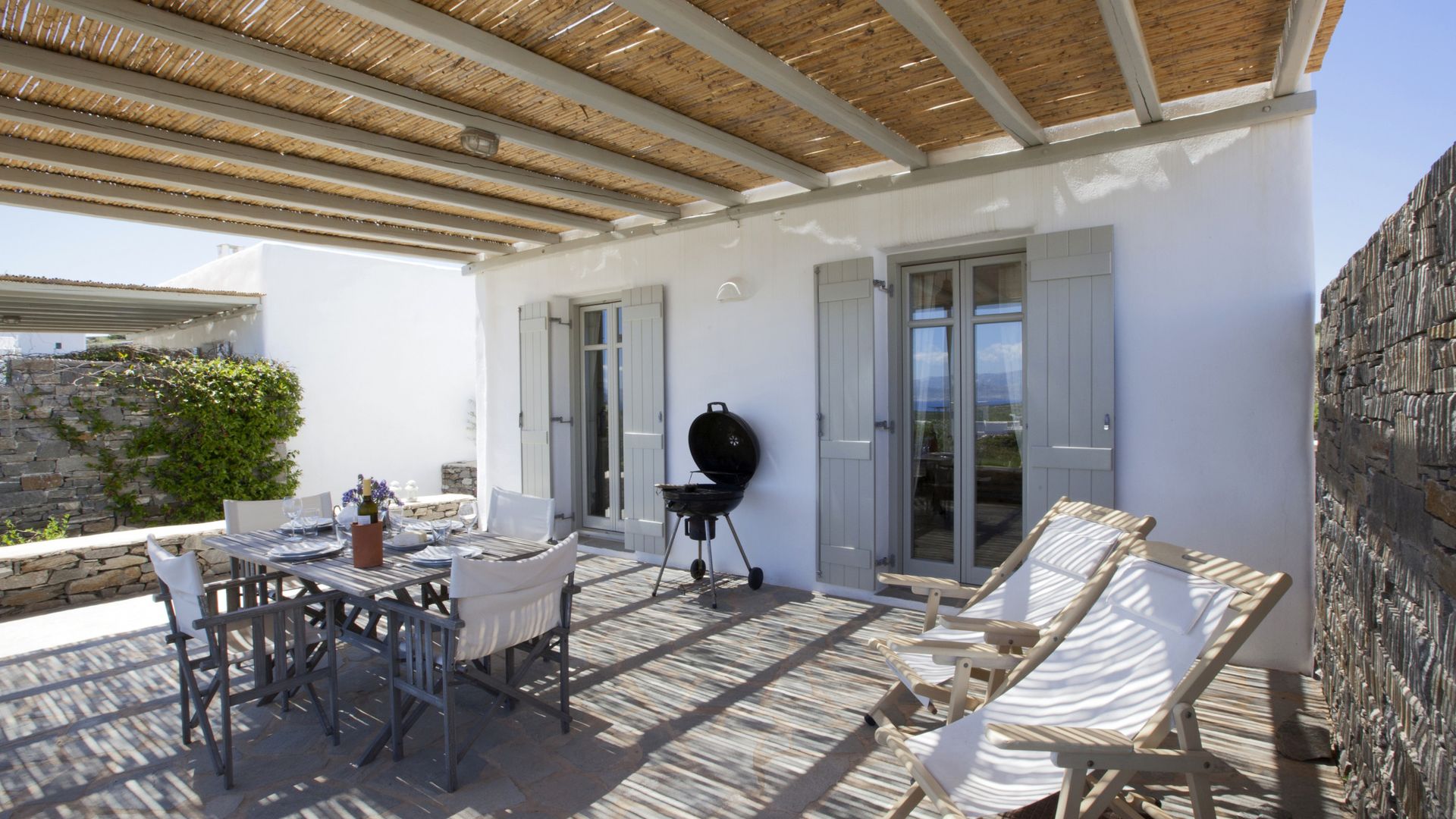 Idyllic Holiday Villa - Views, Garden, nr Beach photo 4