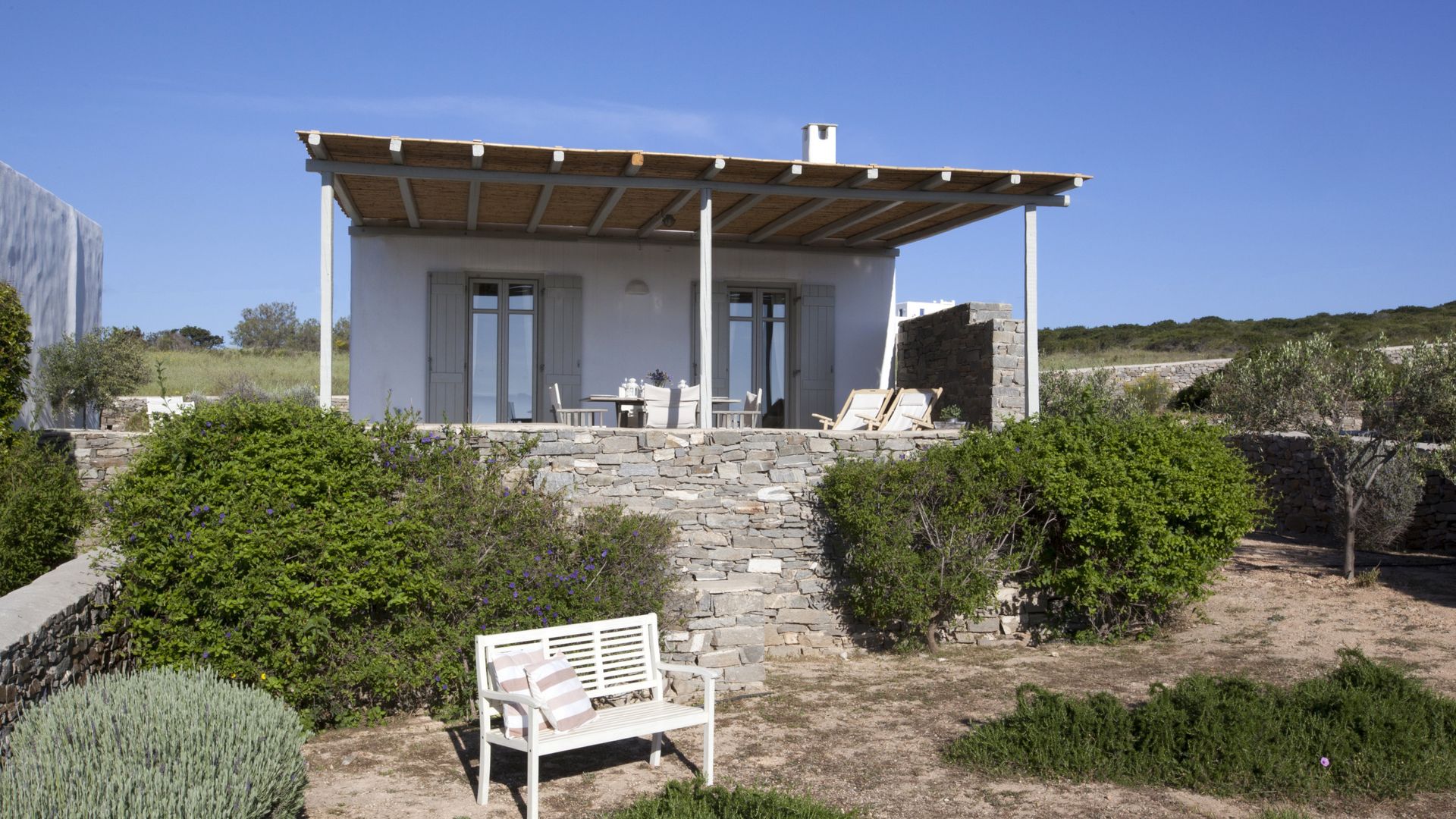 Idyllic Holiday Villa - Views, Garden, nr Beach photo 2