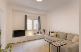 Beautifully curated RENOV 1BR in Keramikos