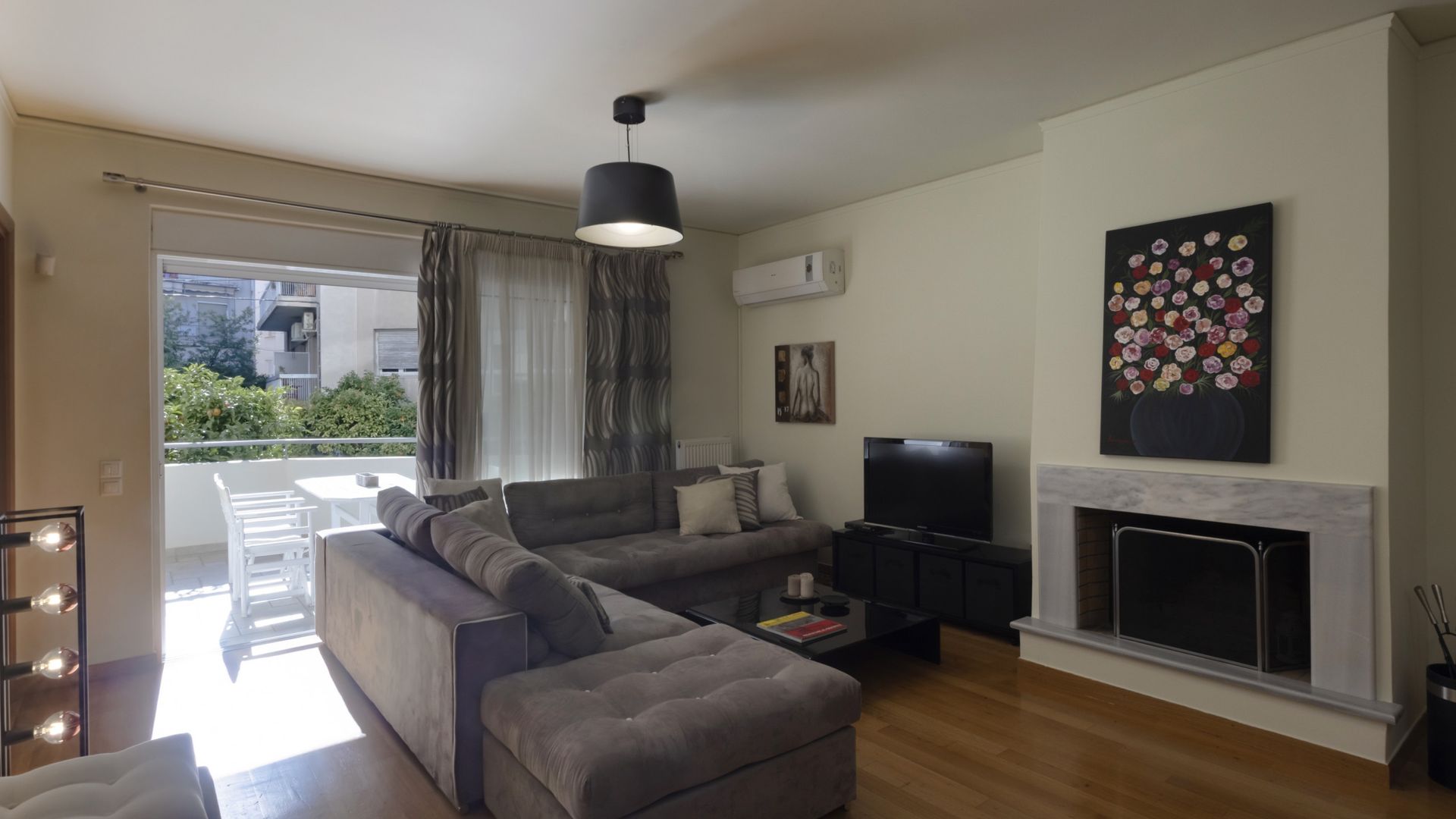 3BR Prime APT a breath away from the Acropolis! photo 4