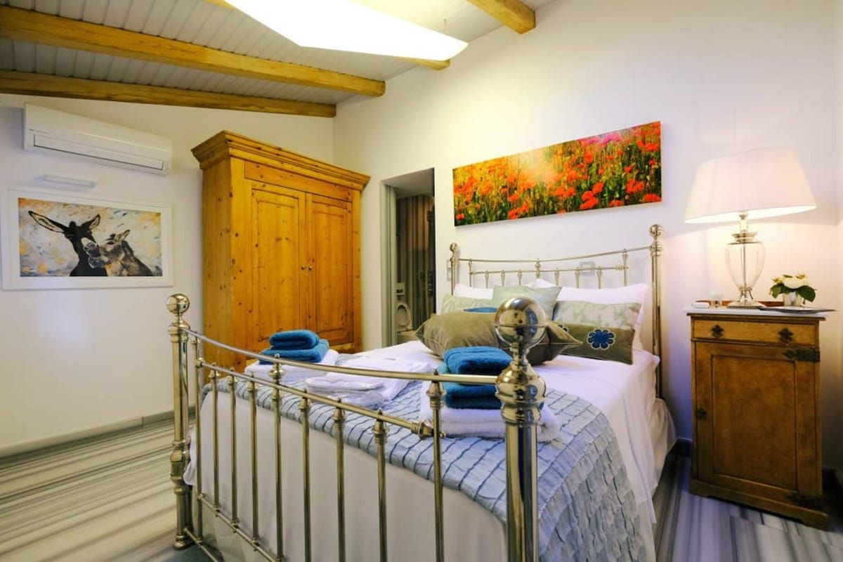 Rosemary Room - Limnos Experience photo 2