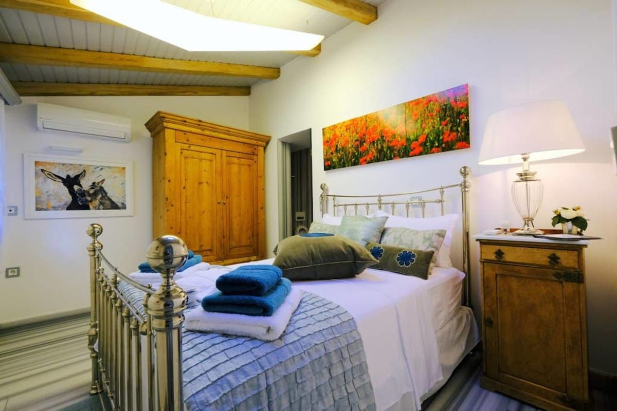 Rosemary Room - Limnos Experience photo 5