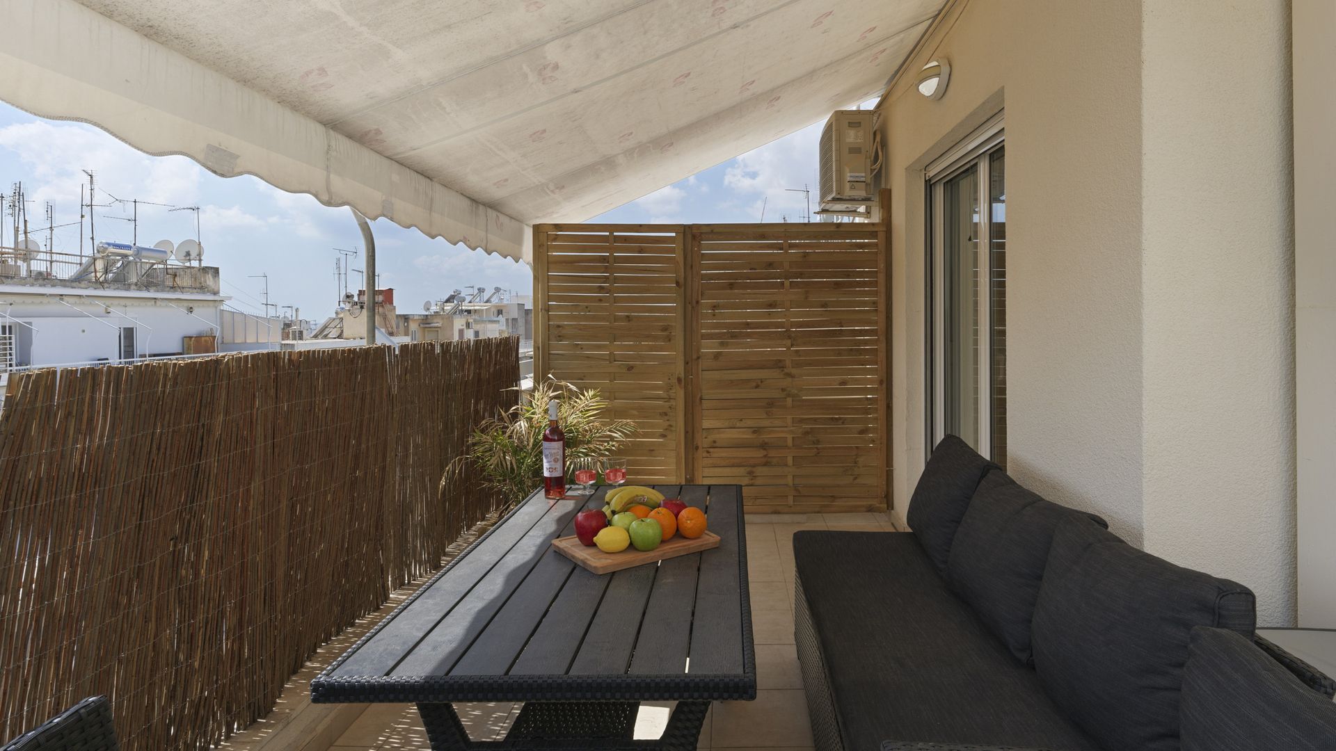 Private terrace loft in the heart of Koukaki, ATH photo 5