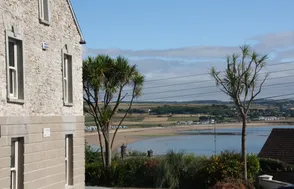 Byron Lodge