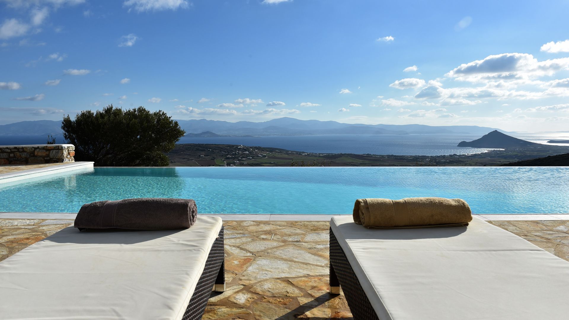 Exquisite villa for 10 with pool, helipad photo 4