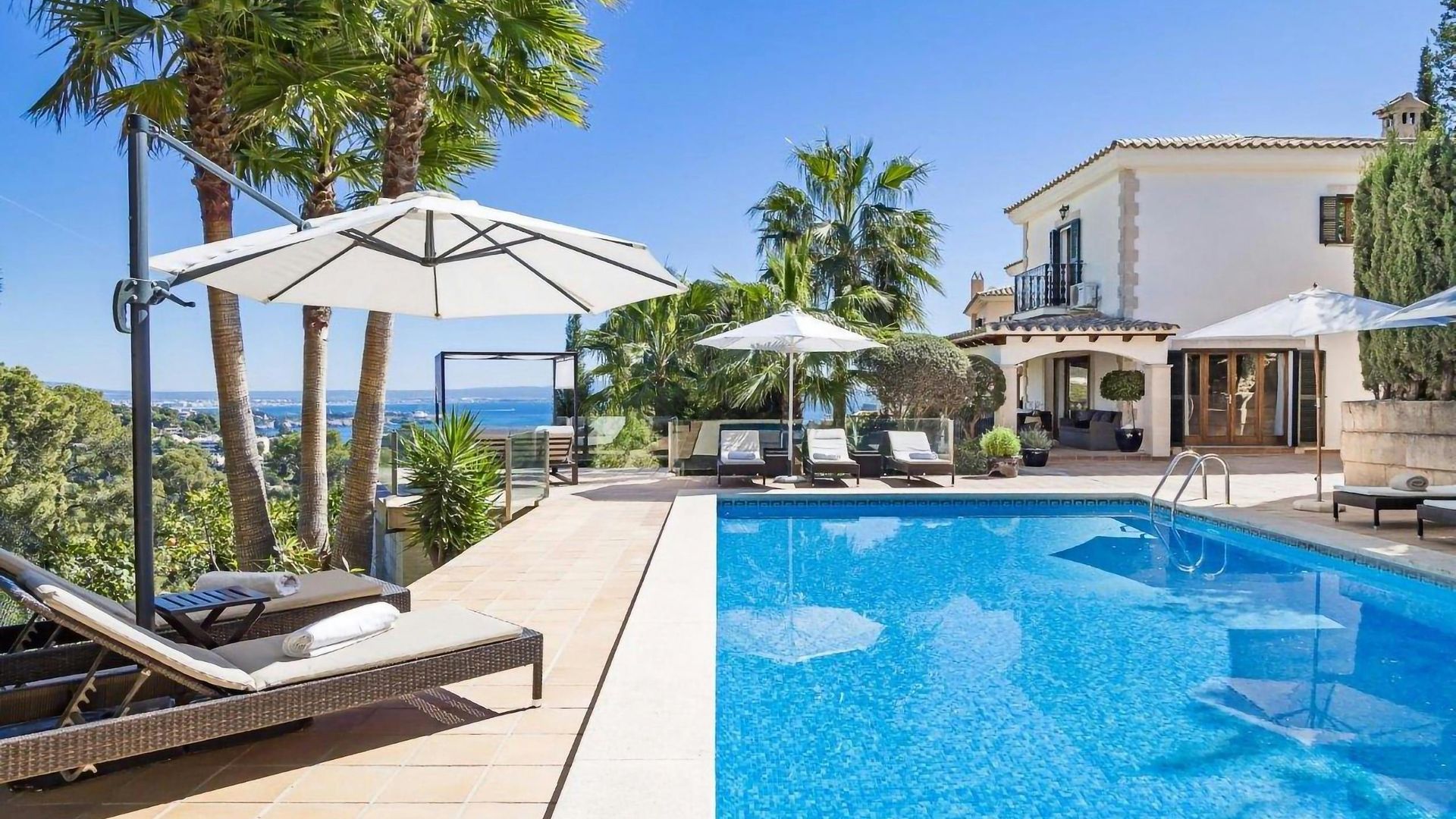 Villa Petunia photo 1