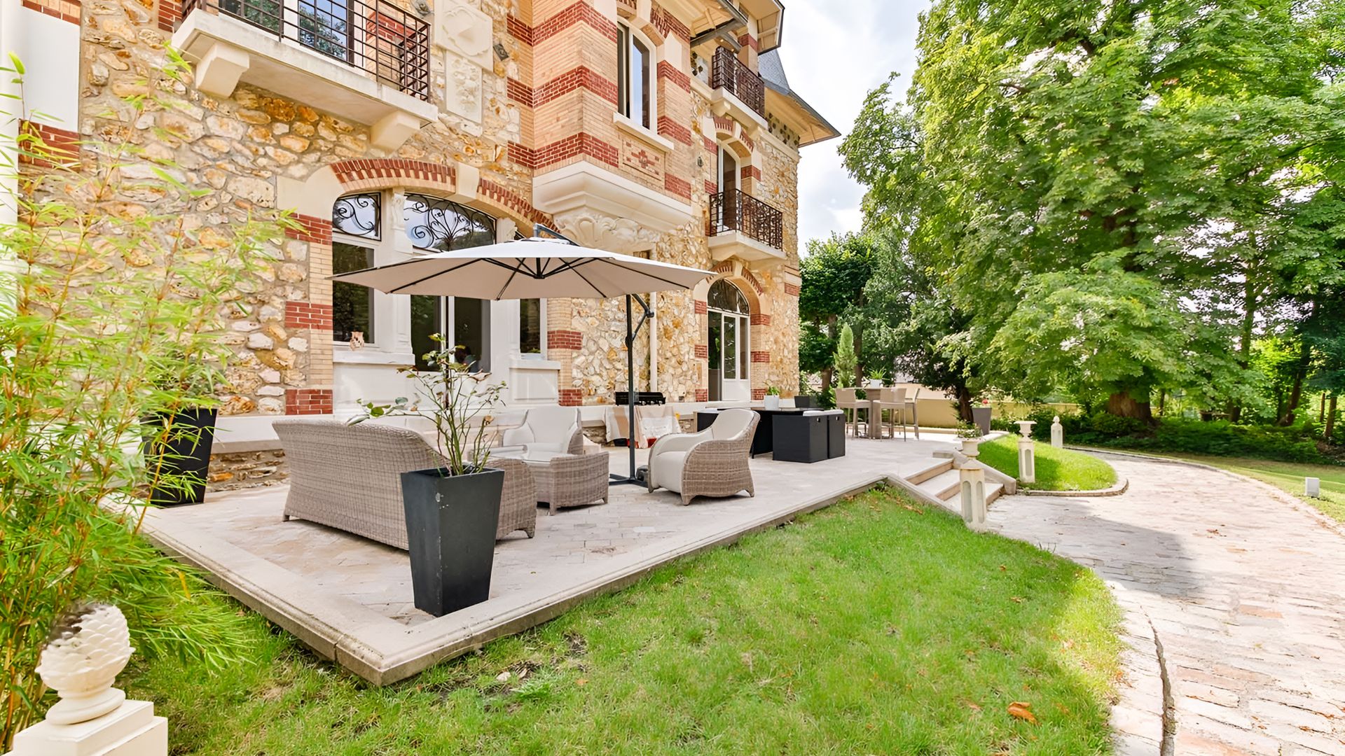 Château Charming photo 3