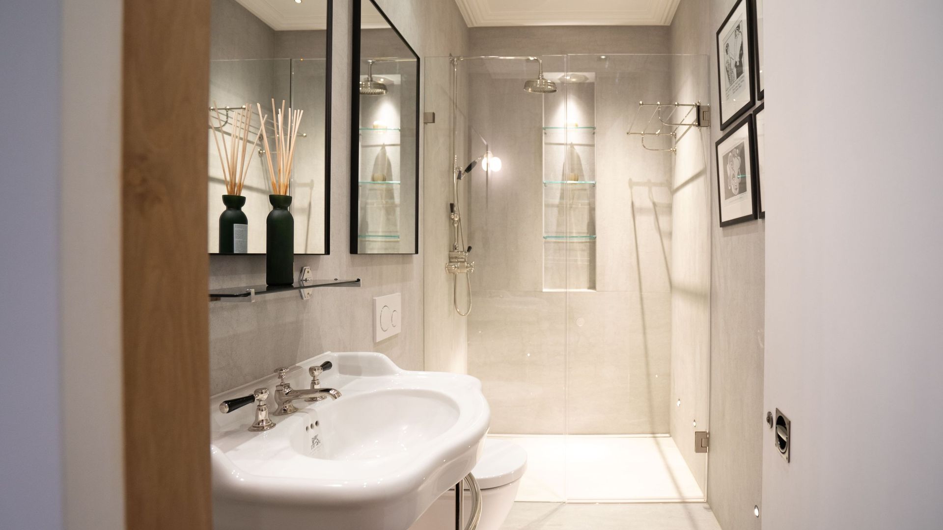 Knightsbridge Chic photo 6
