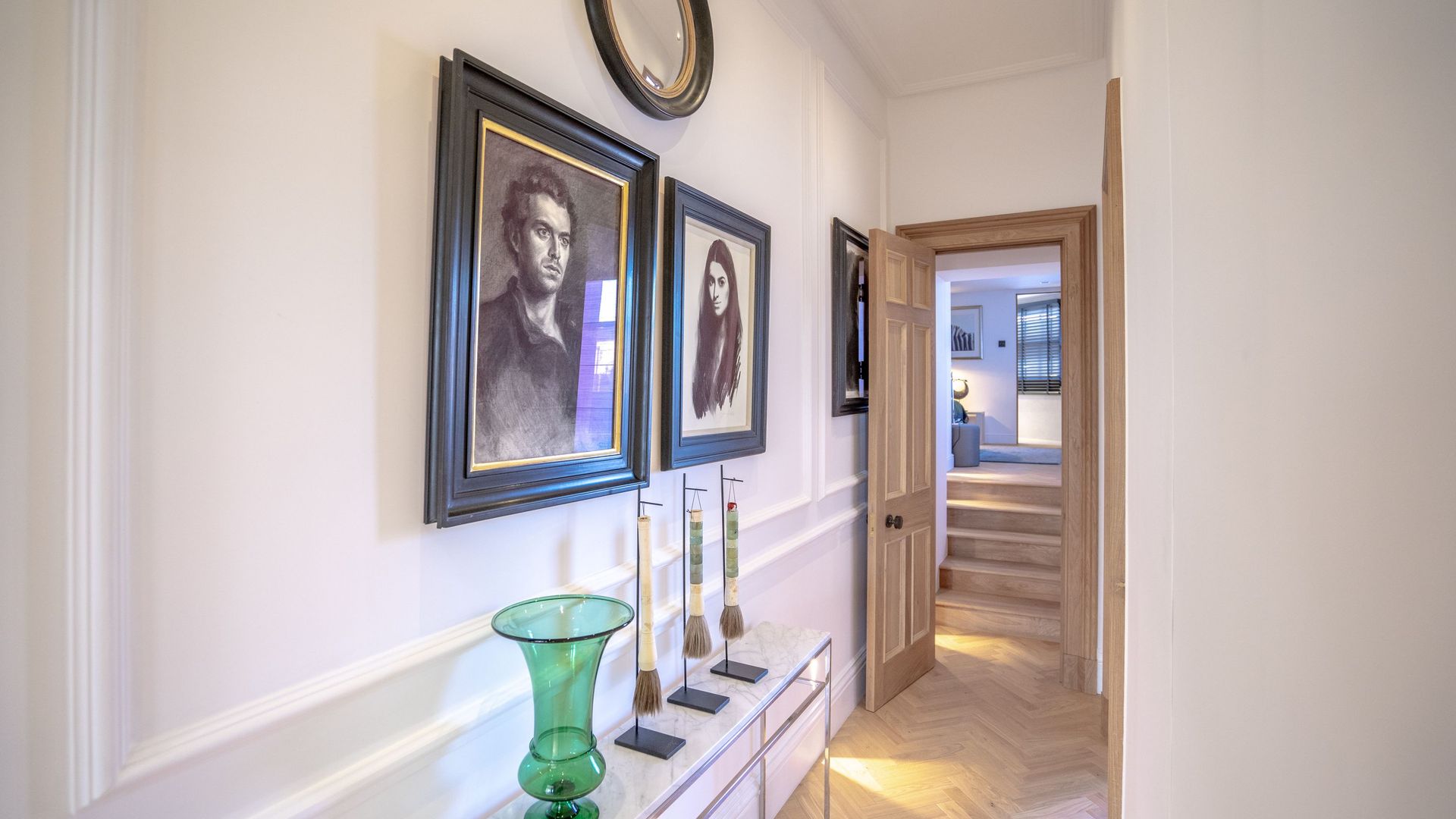 Knightsbridge Chic photo 8
