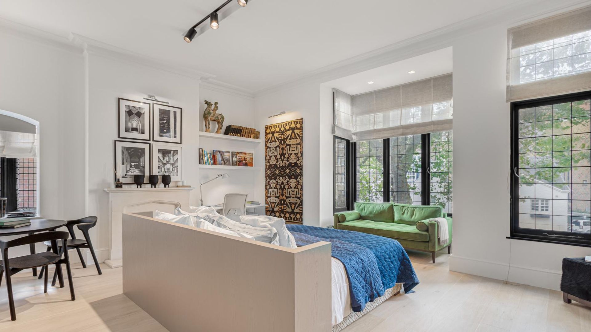 Chelsea Luxe photo 1