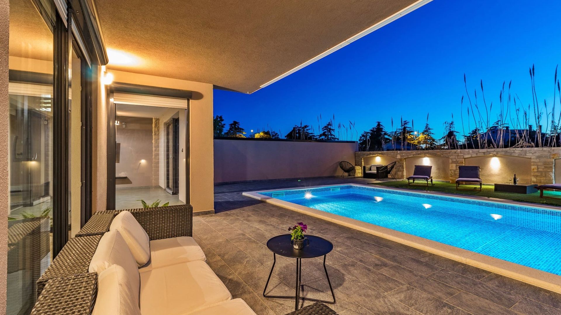 Beautiful Villa Nika with Heated Pool photo 3