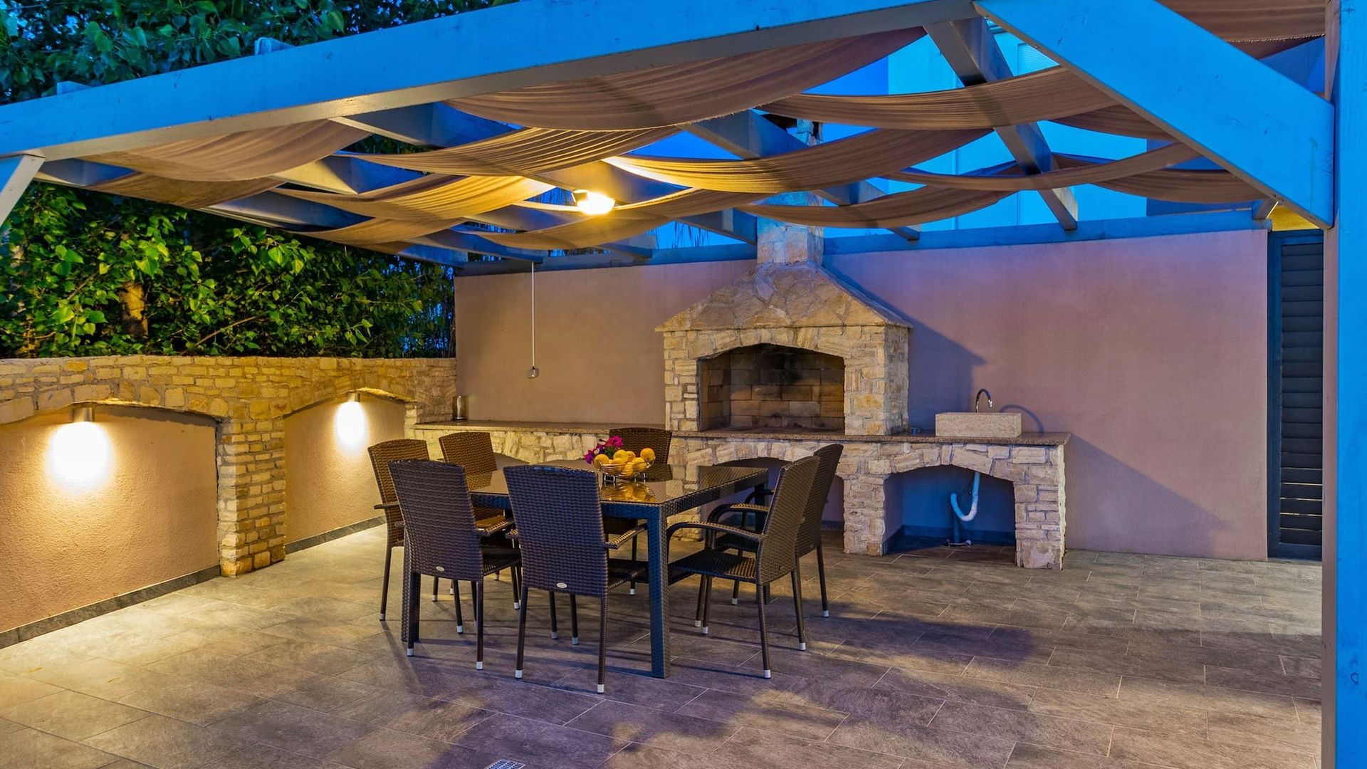 Beautiful Villa Nika with Heated Pool photo 4