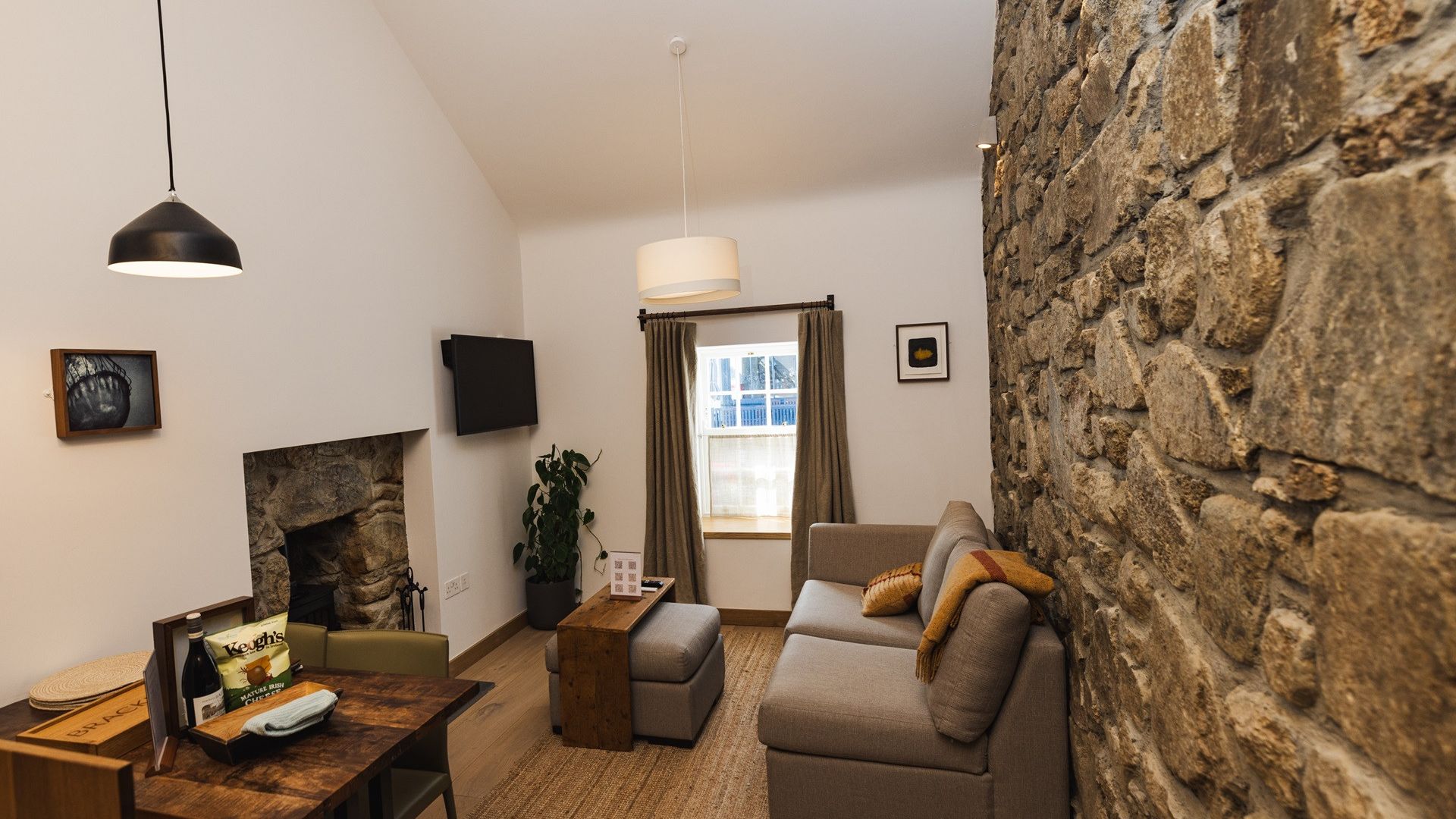 Bracken Luxury Cottage photo 3