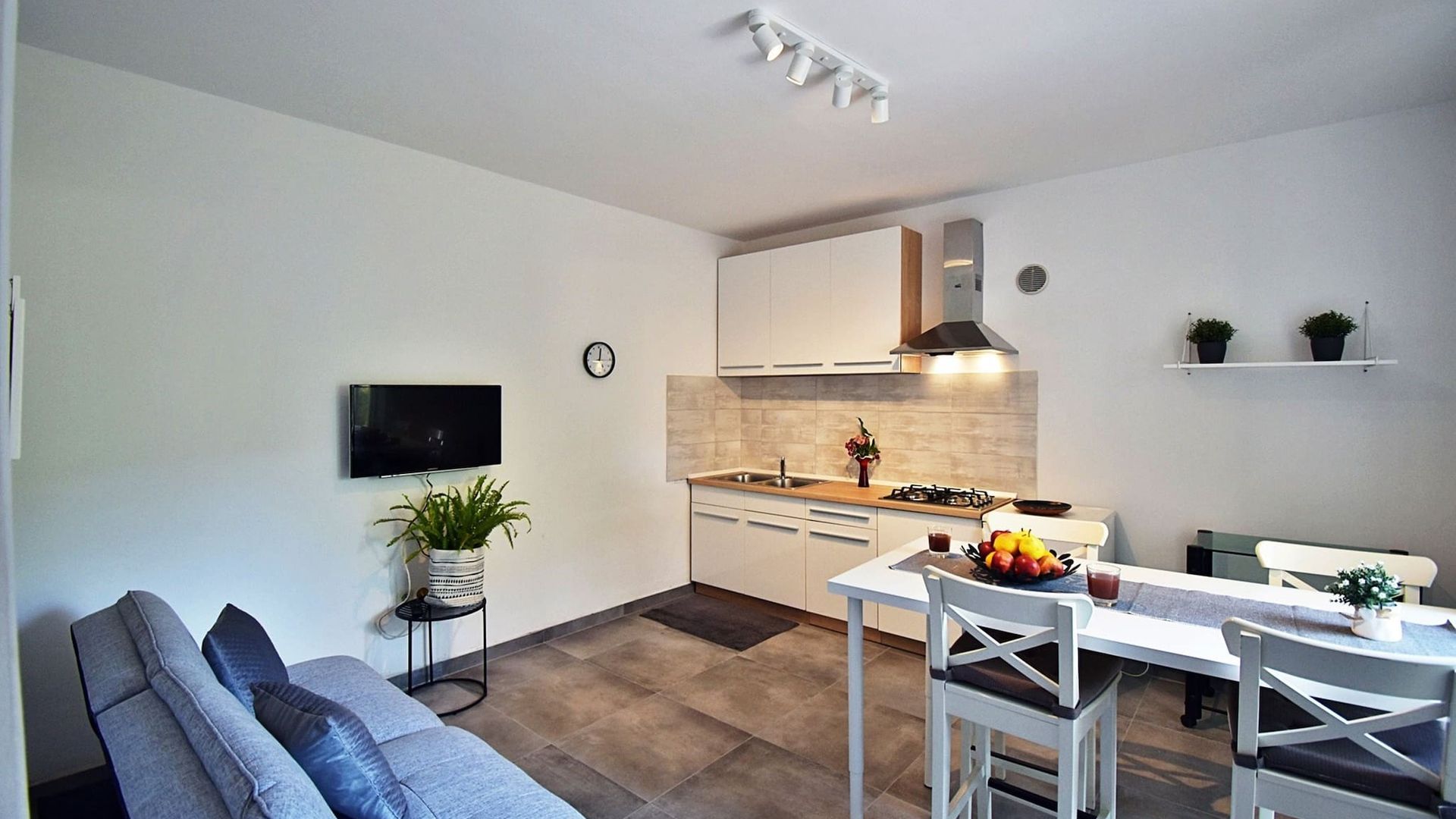 Lovely One Bedroom Apartment - Flowers A photo 2