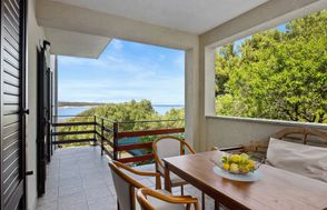 Anamar- Three bedroom Apartment with Sea View