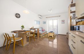Cute City Apt with a Relaxing Terrace - Tania