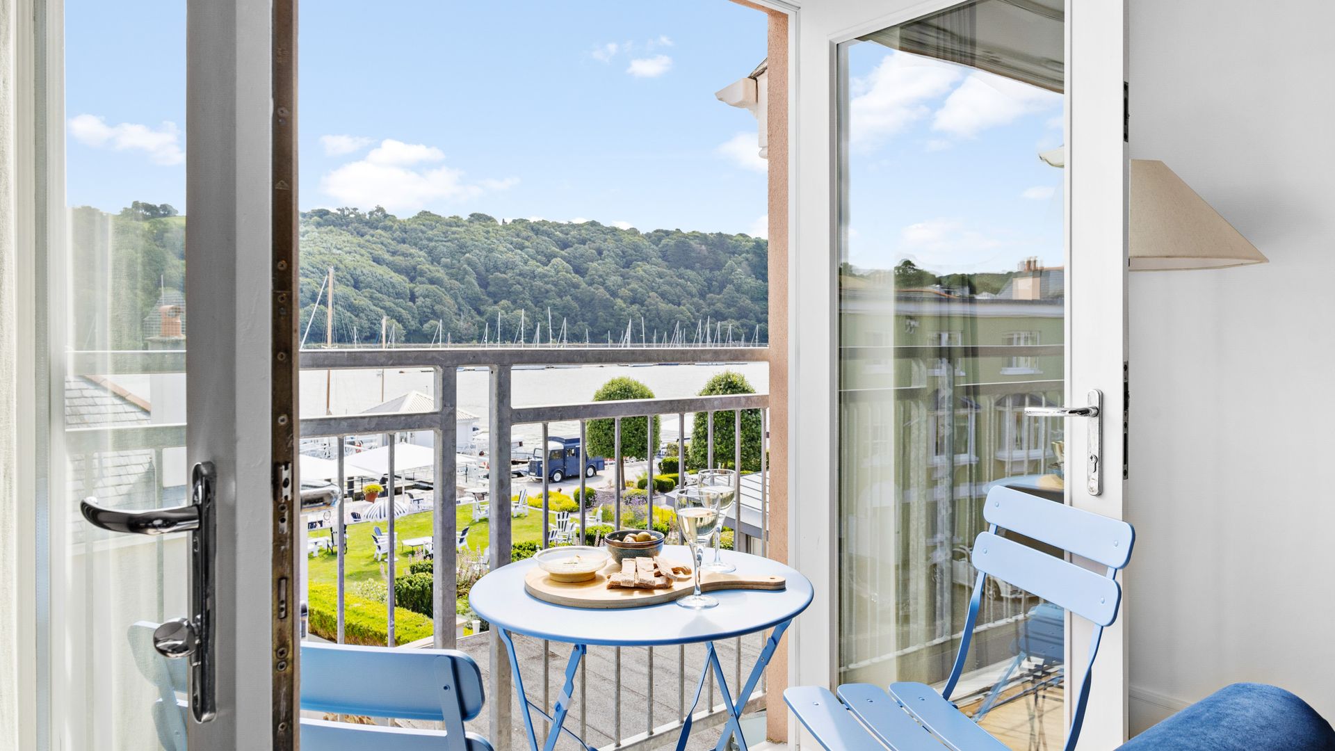 The Masts  - Luxury Dart Marina Apartment photo 1