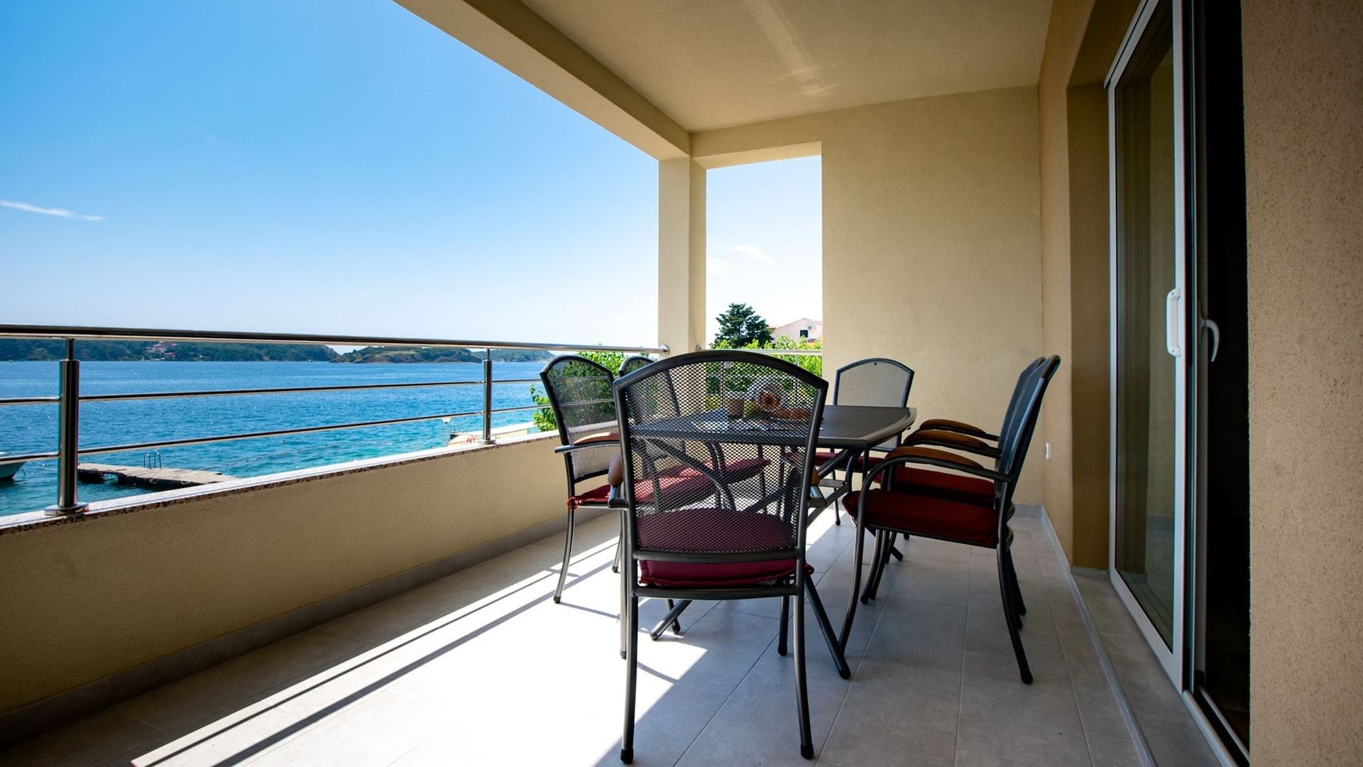 Villa Gulli - Apartment Gold with Private Beach photo 2