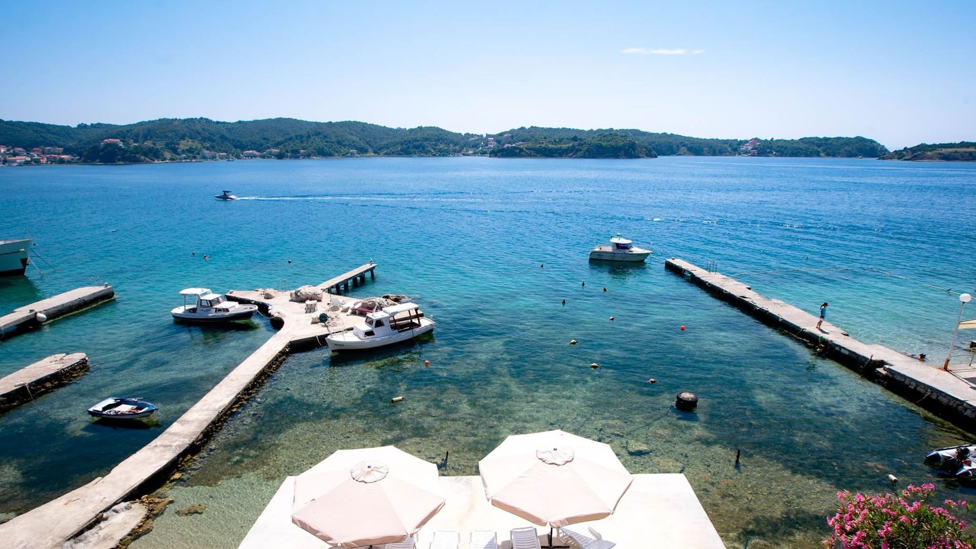 Villa Gulli - Apartment Gold with Private Beach photo 4