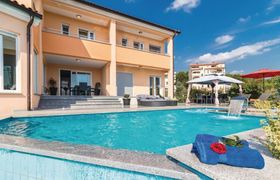 Villa Relax - Pool, Sauna, Gym, Jacuzzi, Games
