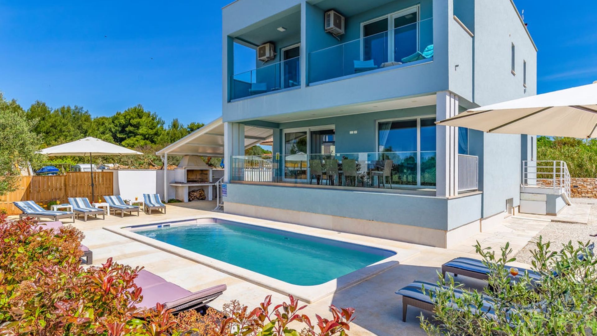 Villa with Pool and Sea View in Fazana - Horizont photo 1