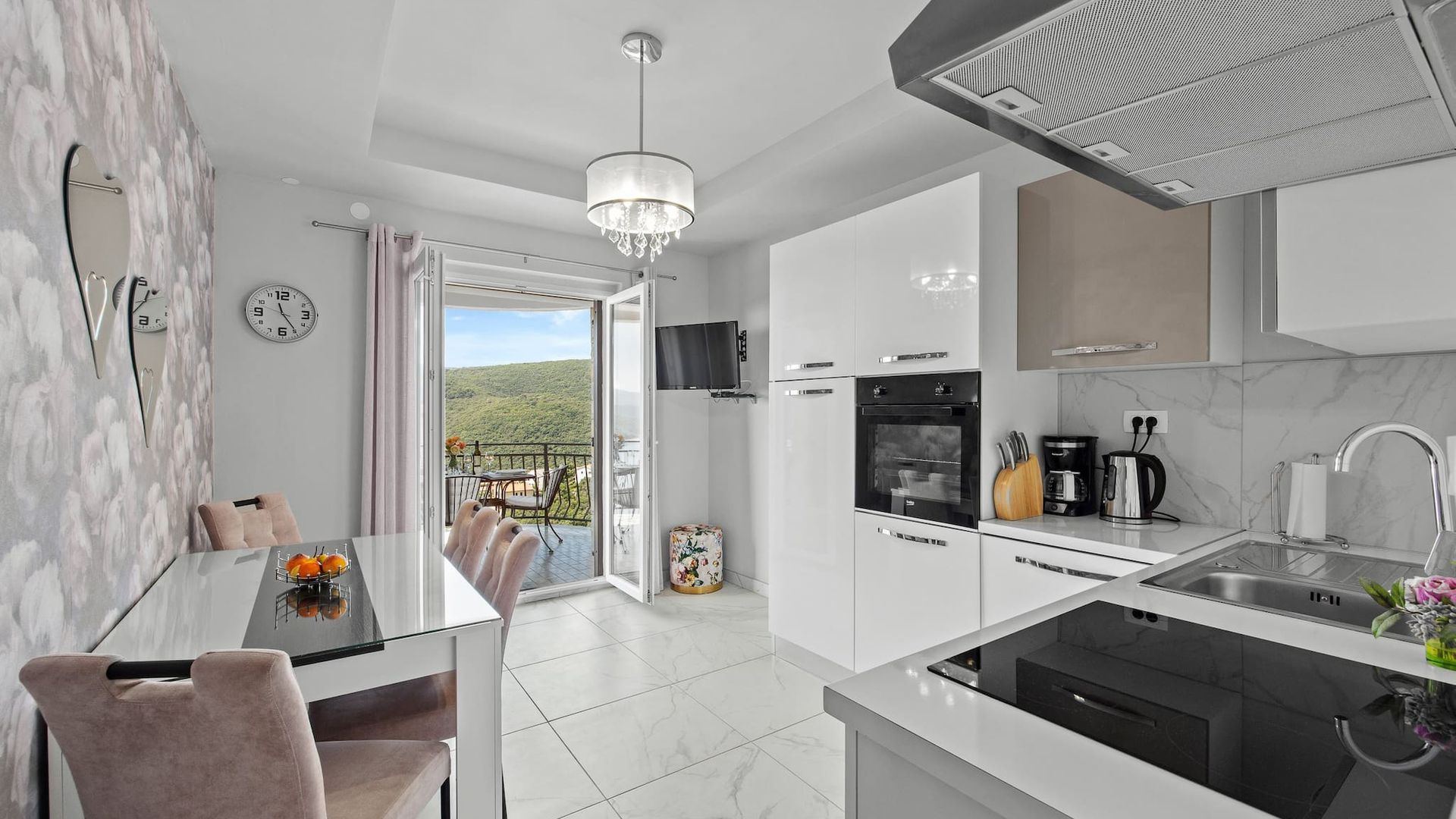Lady M Gold - Balcony and Sea View photo 5
