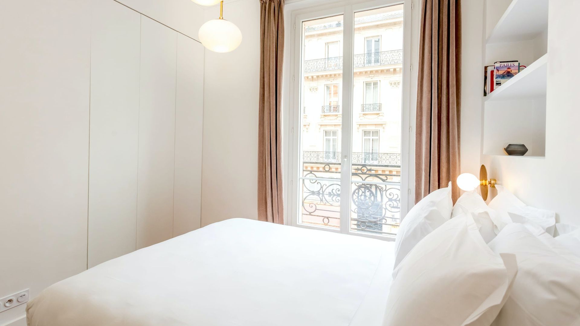 The Magic of Paris photo 9