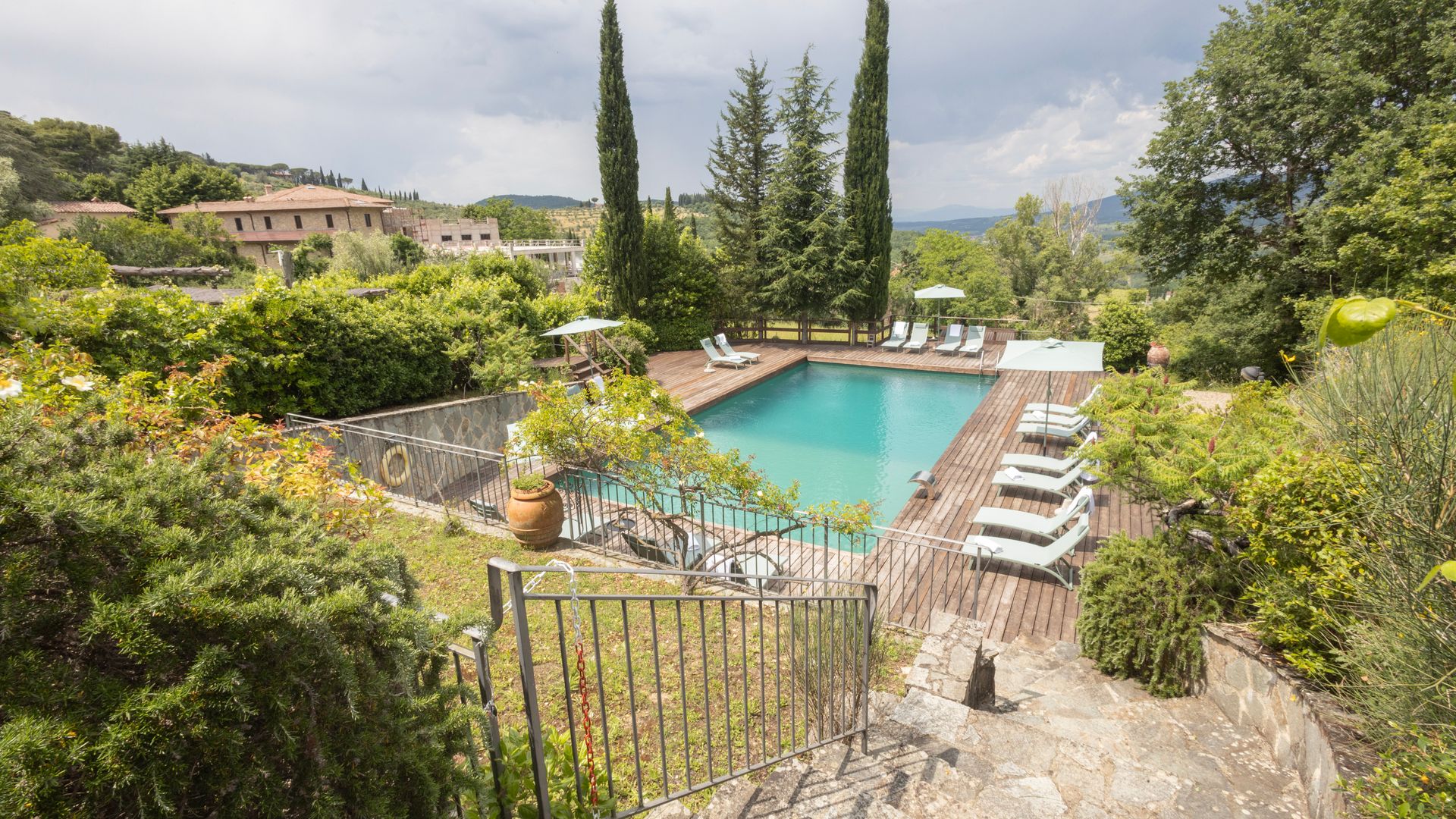 Tuscan Hues photo 4
