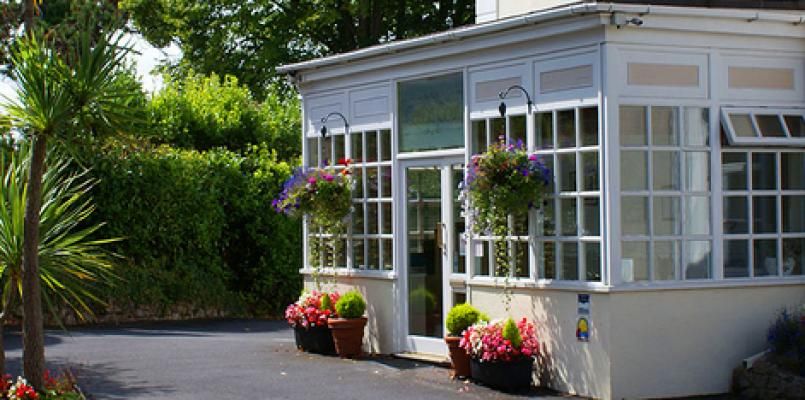 Carlton Court photo 2