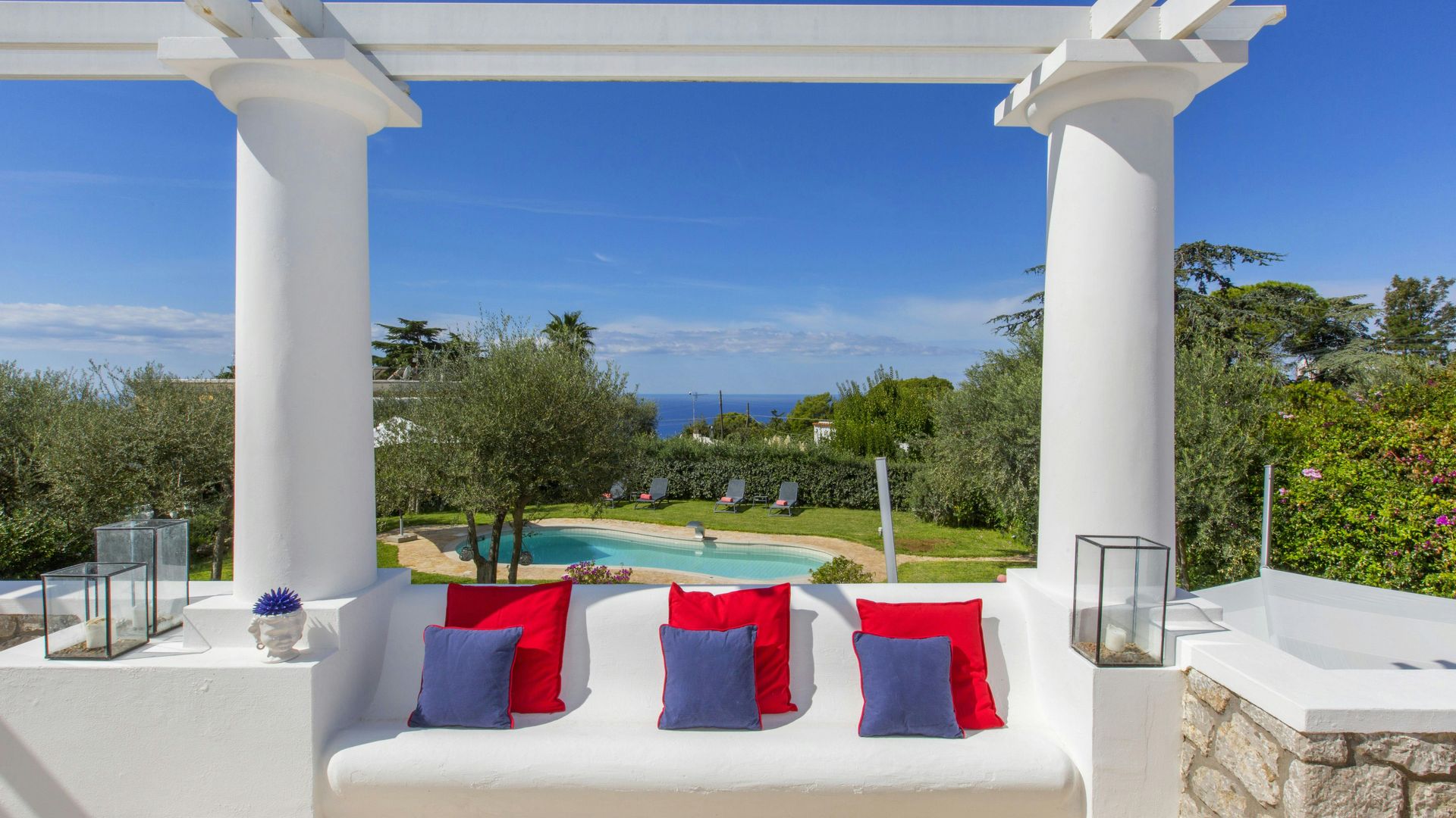 Capri Essence photo 3