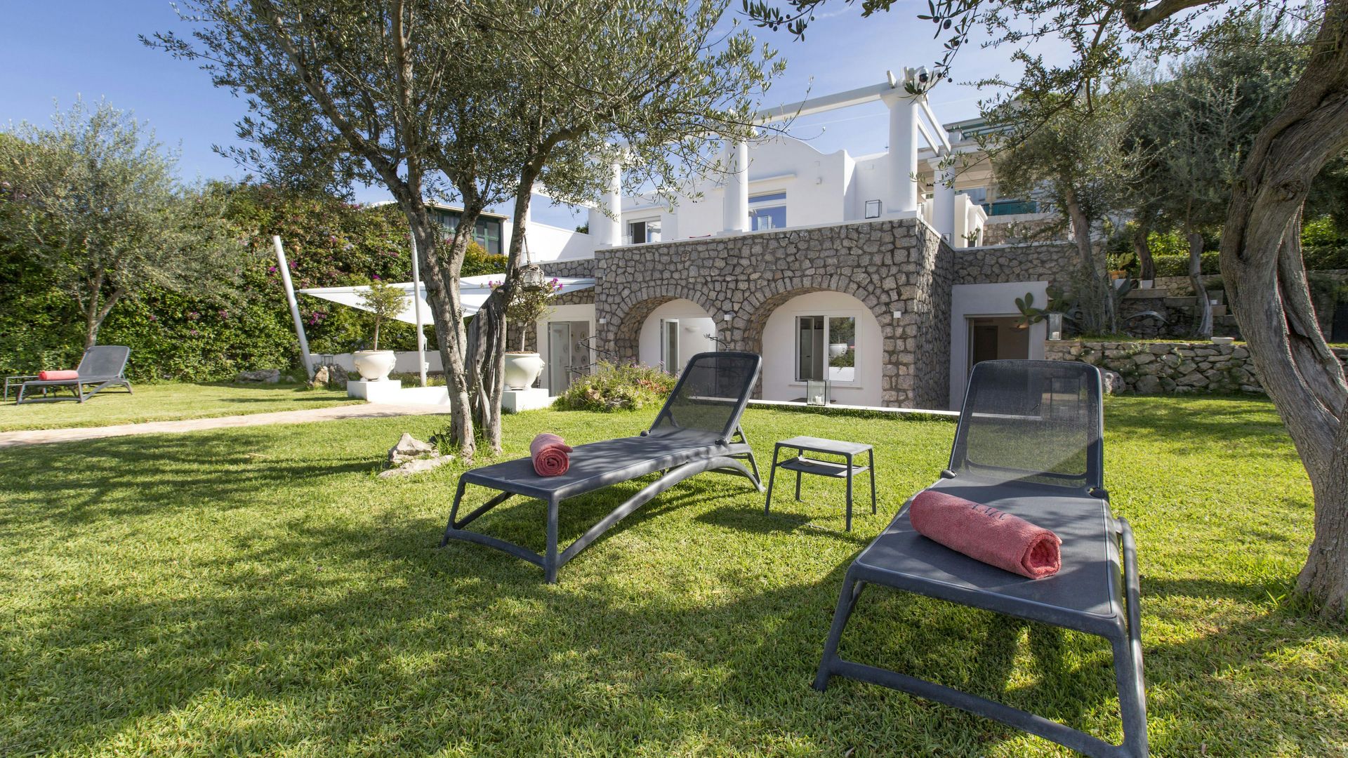 Capri Essence photo 9