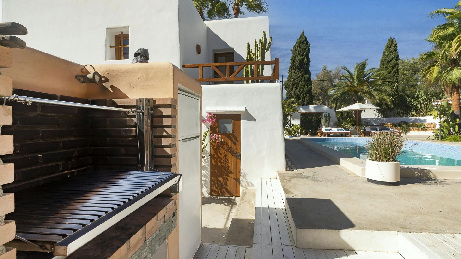 Ibizan Waves photo 10