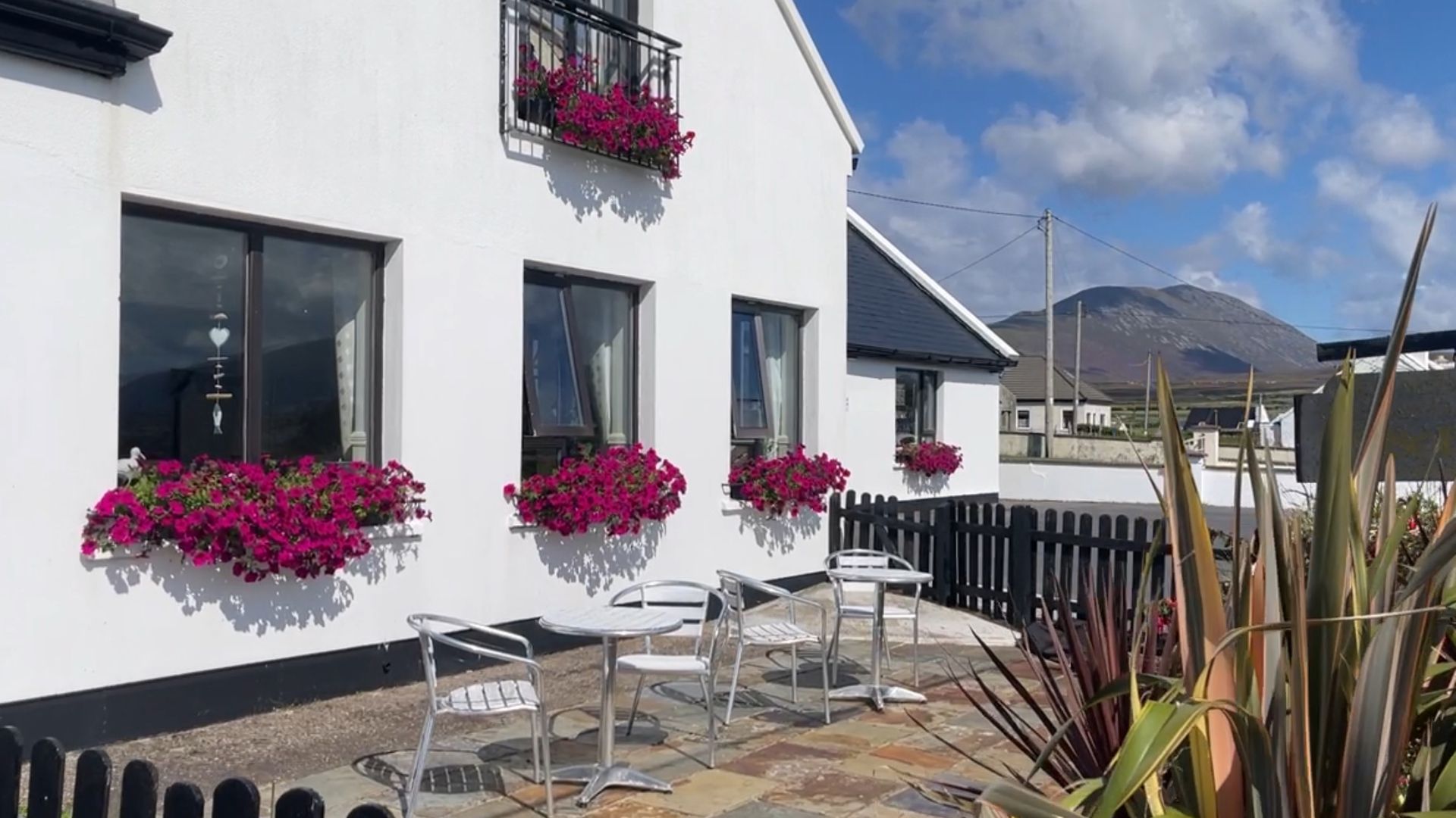 Teach Cruachán Large-Group Holiday Home photo 1